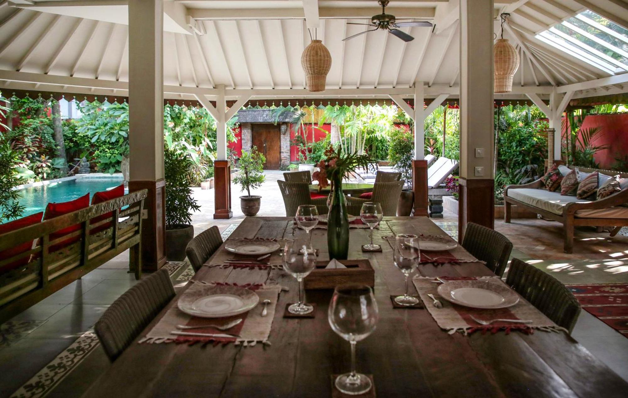 Hangat Villa *